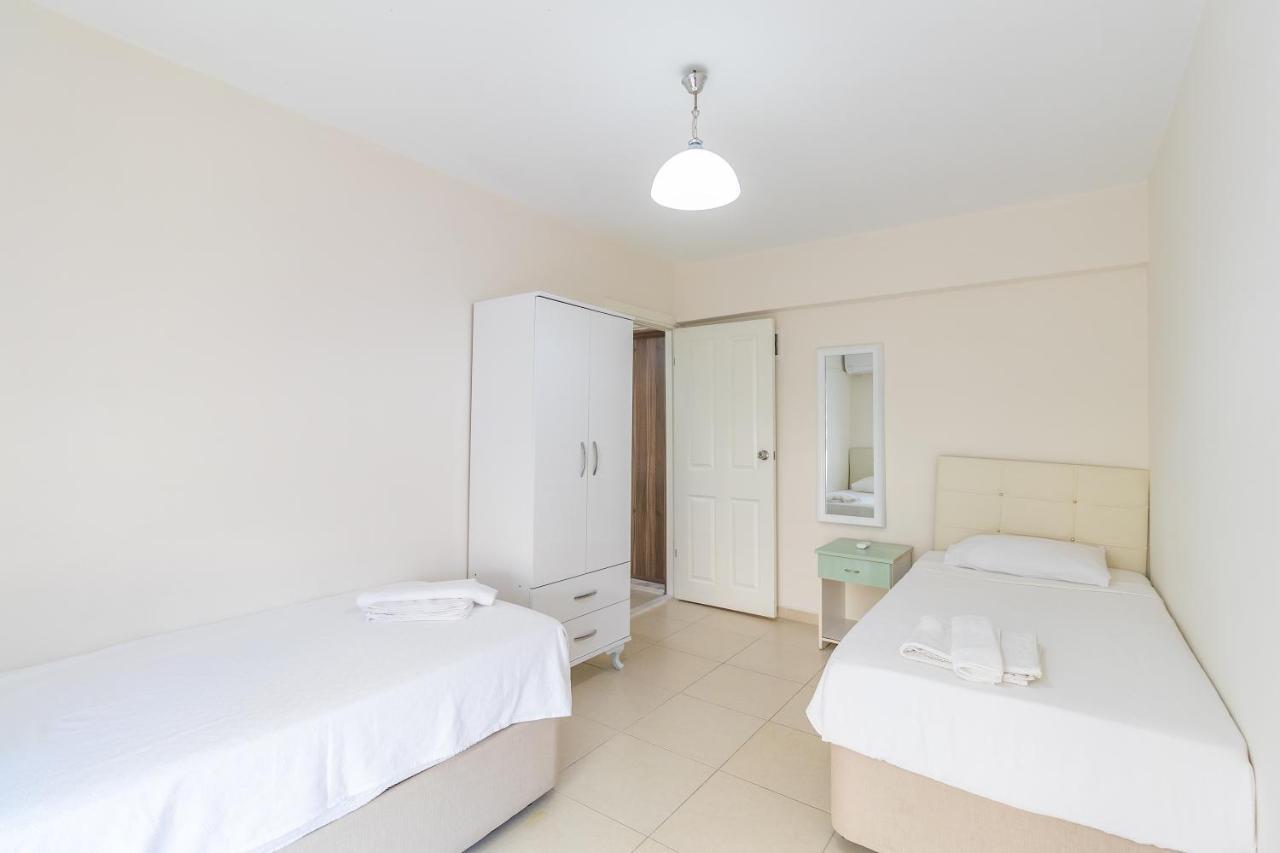 Apartments Near To City Center And Beach 말마리스 외부 사진