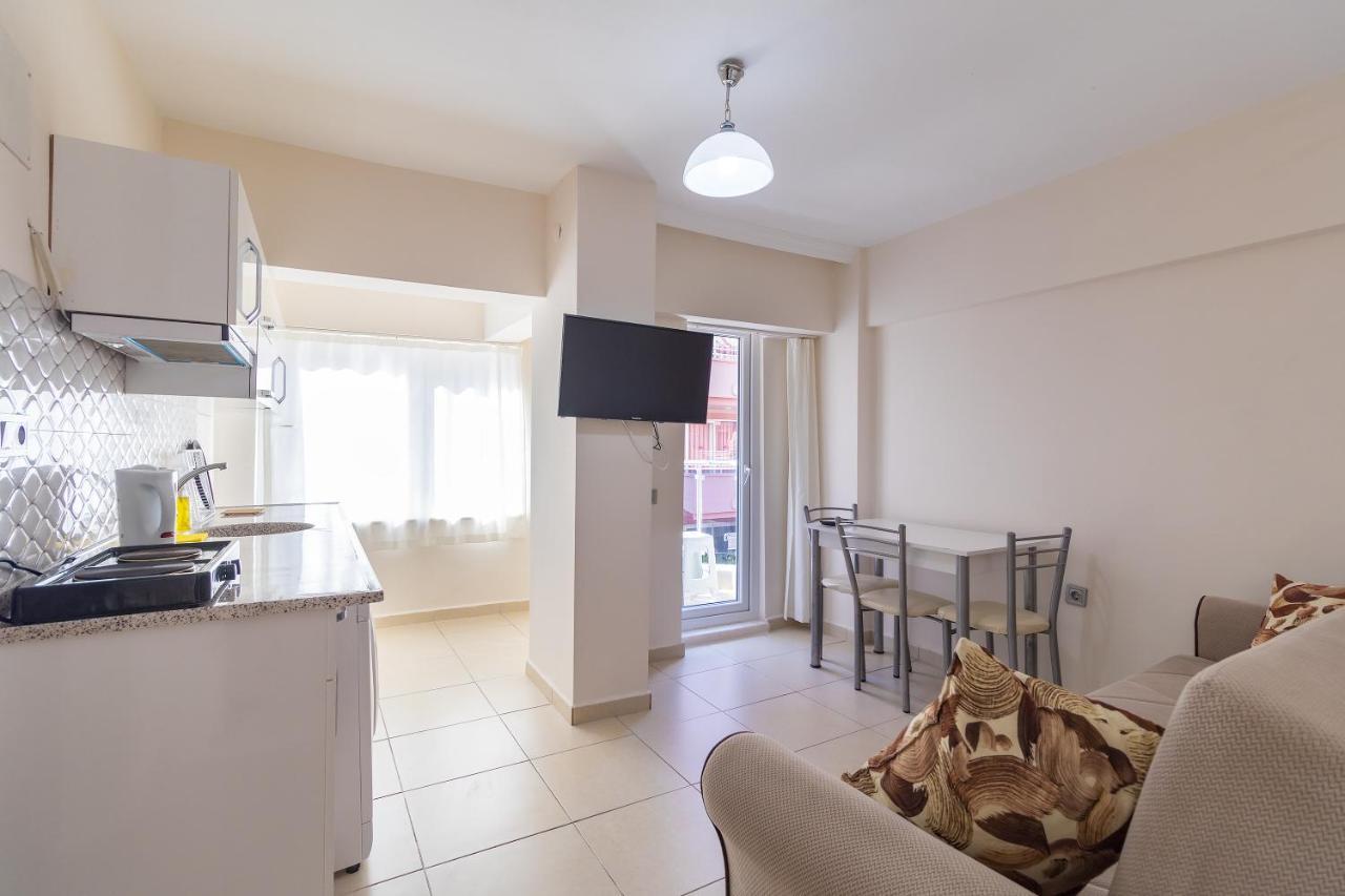Apartments Near To City Center And Beach 말마리스 외부 사진